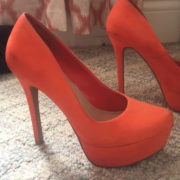 heels - Picture 6 of 8